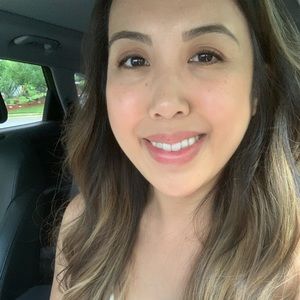 Meet your Posher, Aina